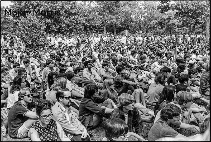 Crowd waiting for water