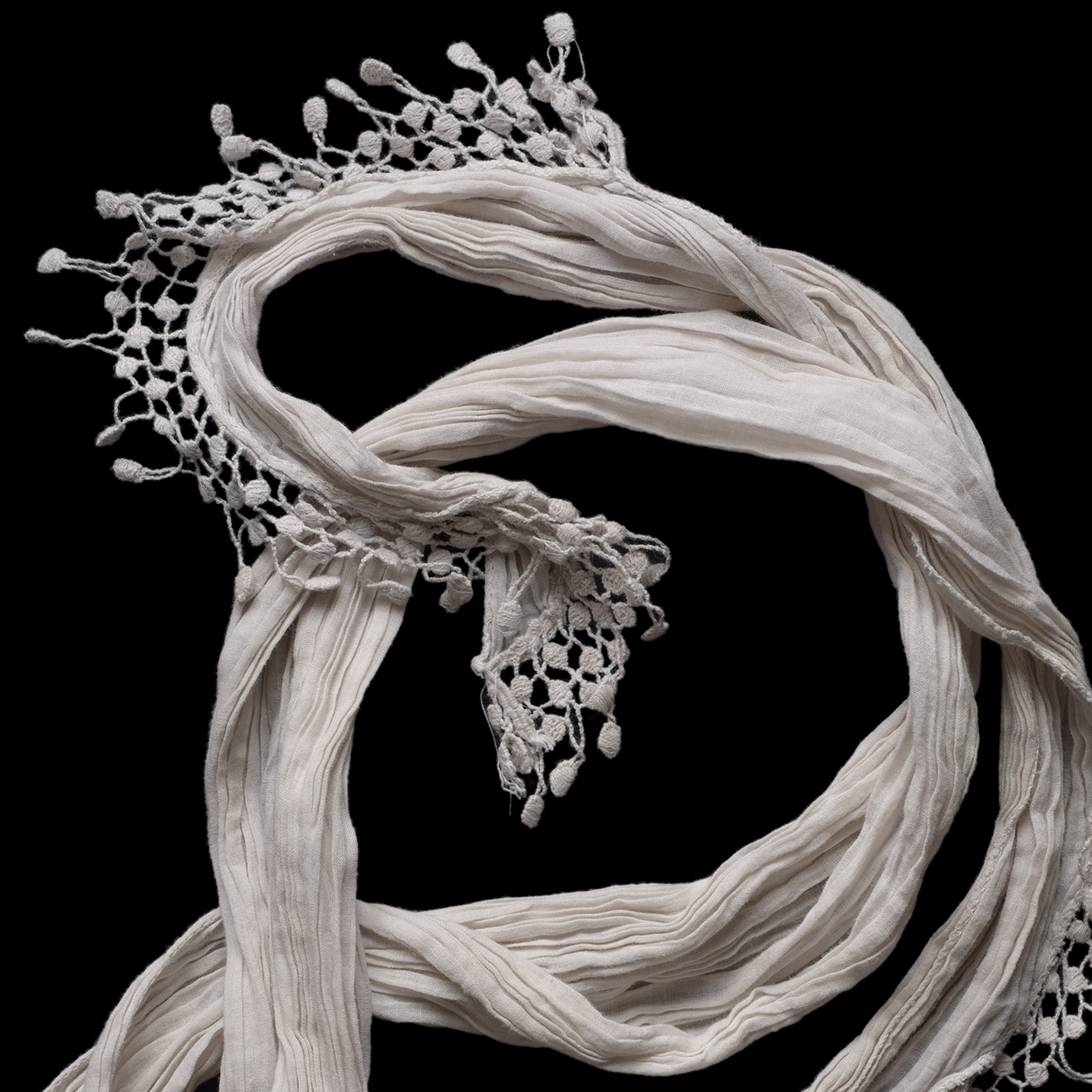 Jobst von Kunowski  (German 1976-     )  Weißer Stoff