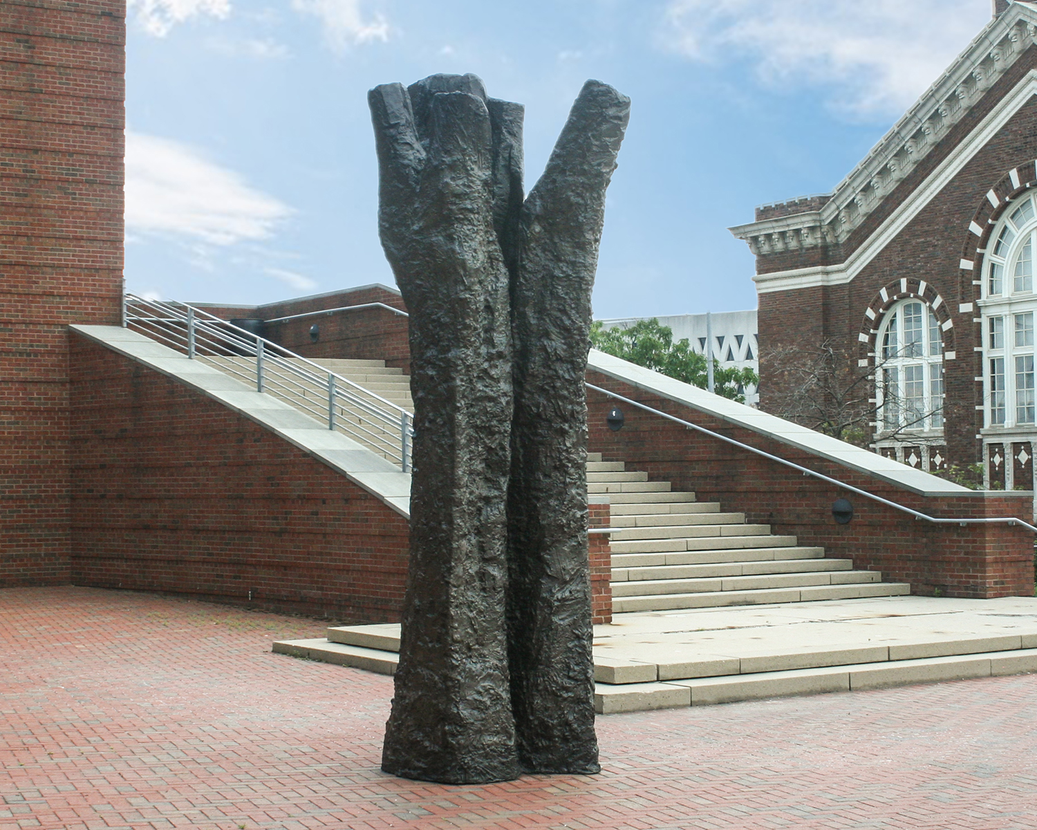 Figura-Prima by Magdalena Abakanowicz